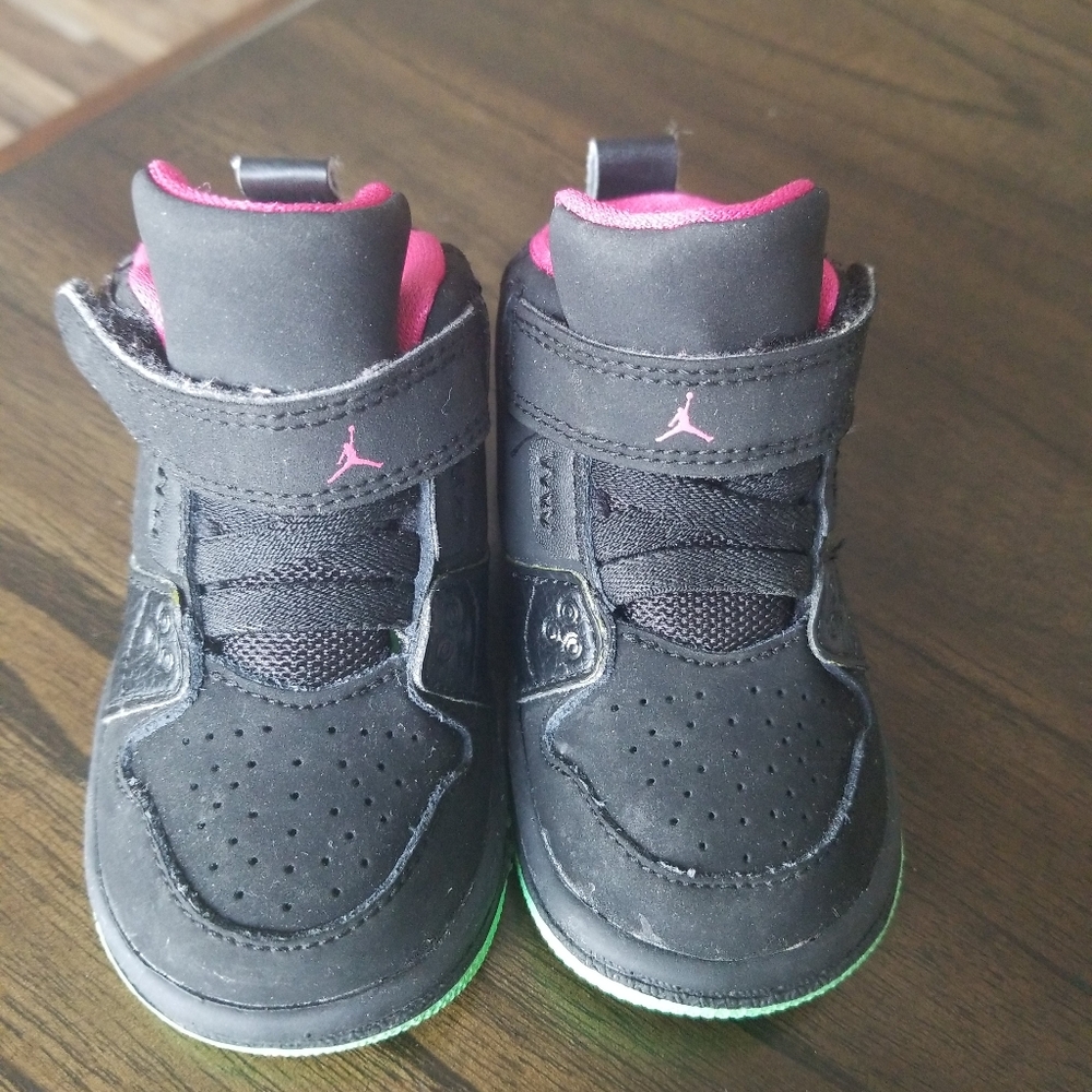 Nike toddler's jordan